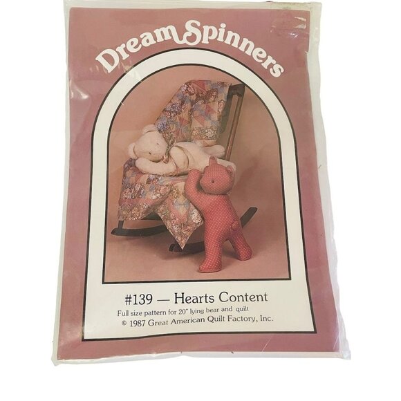 1987 Dream Spinners Hearts Content 139 20" Lying Bear & Quilt Pattern - Picture 1 of 5